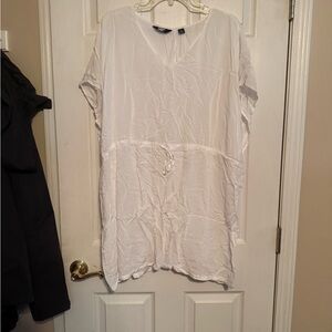 Women’s size m/l swim suit coverup